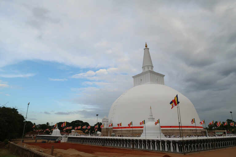 Le stupa de Ruwanwelisaya au Sri Lanka